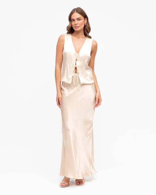 White Closet Silk Touch White Slip Skirt