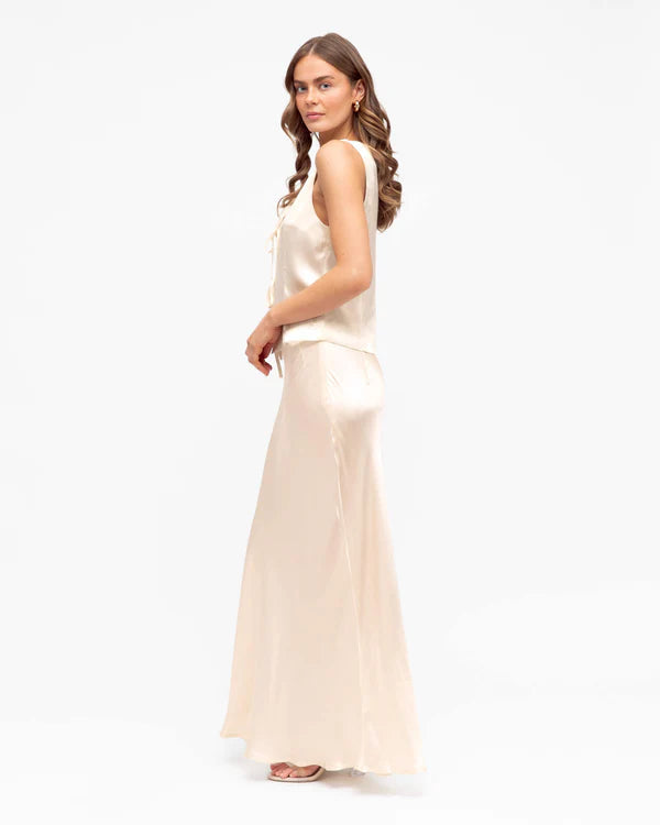 White Closet Silk Touch White Slip Skirt