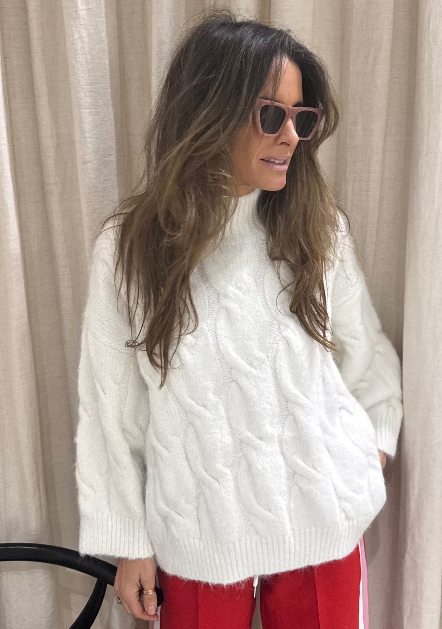 White Closet White Knit
