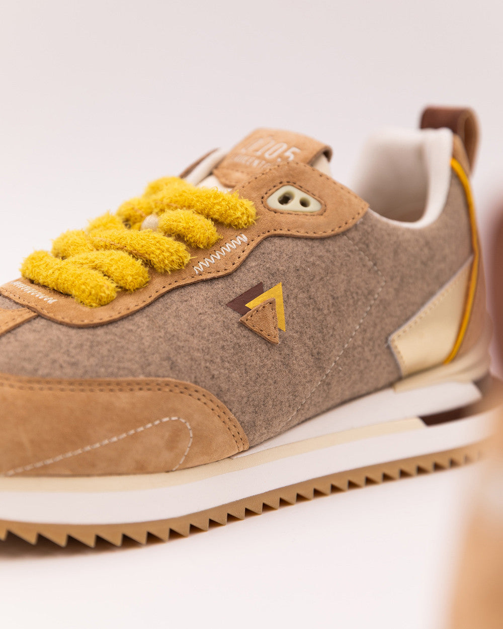 0’105 ZEROCENTCINO Lola Latte tan sneakers