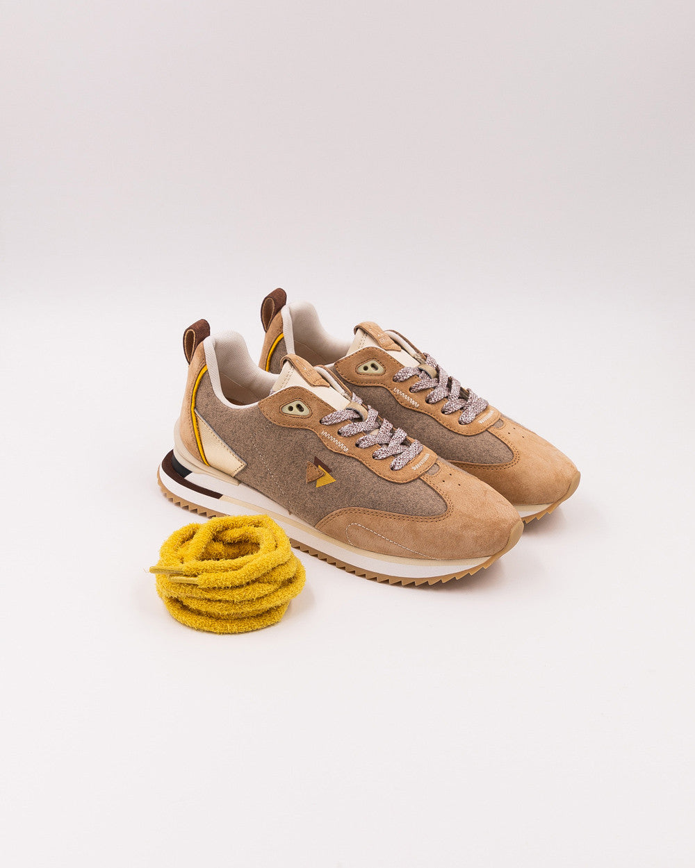 0’105 ZEROCENTCINO Lola Latte tan sneakers