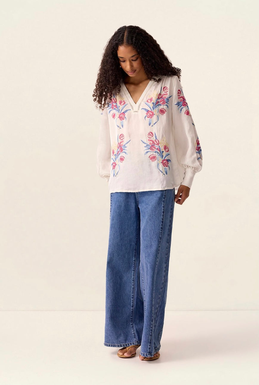 Tulip embroidery blouse - Mos