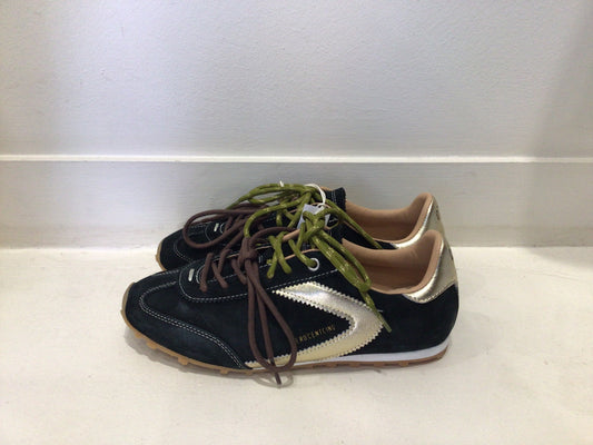 0-105 sneakers- Astra black & gold