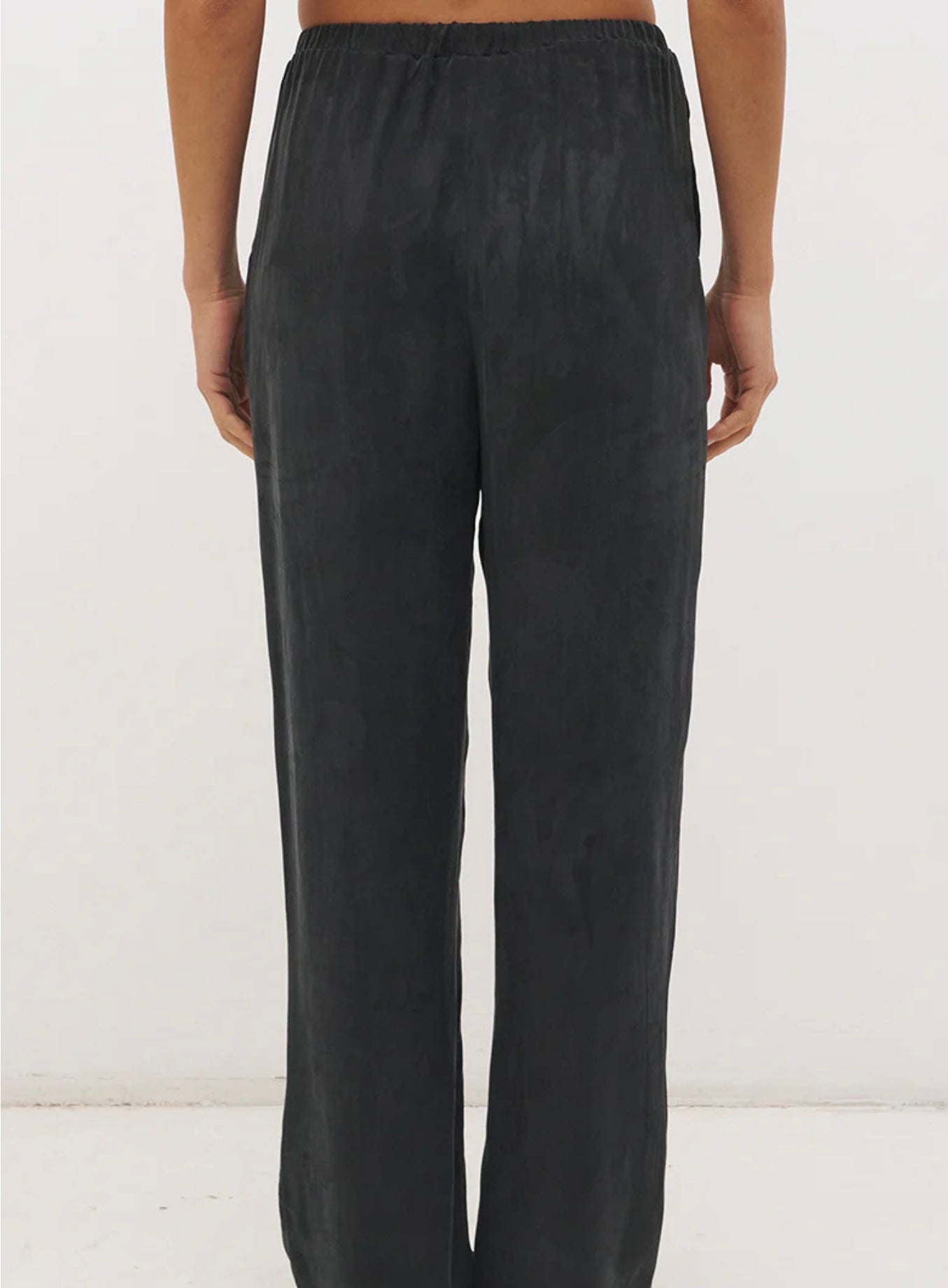 Mon Renn - Liora Pant