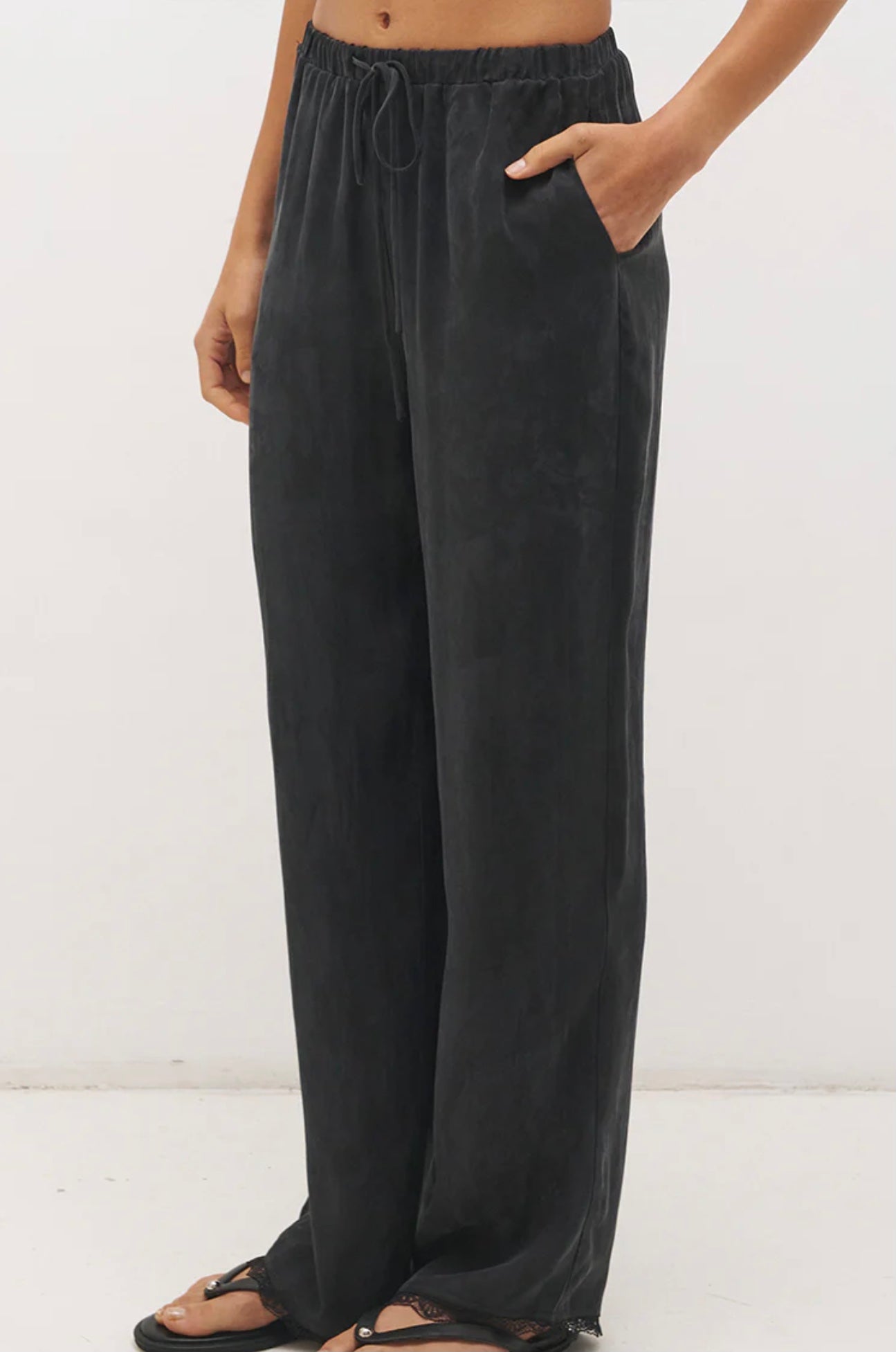 Mon Renn - Liora Pant