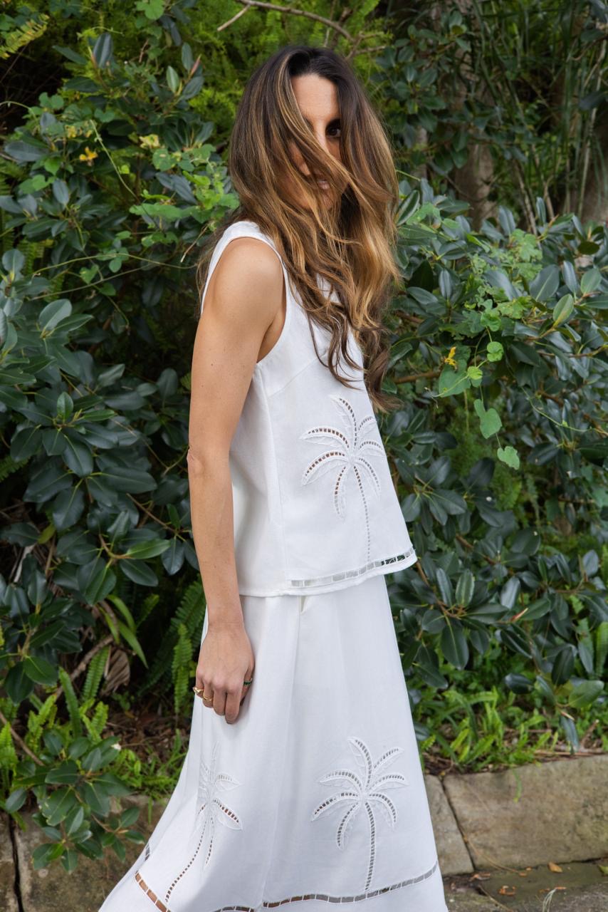 Liora White Palm Tree top