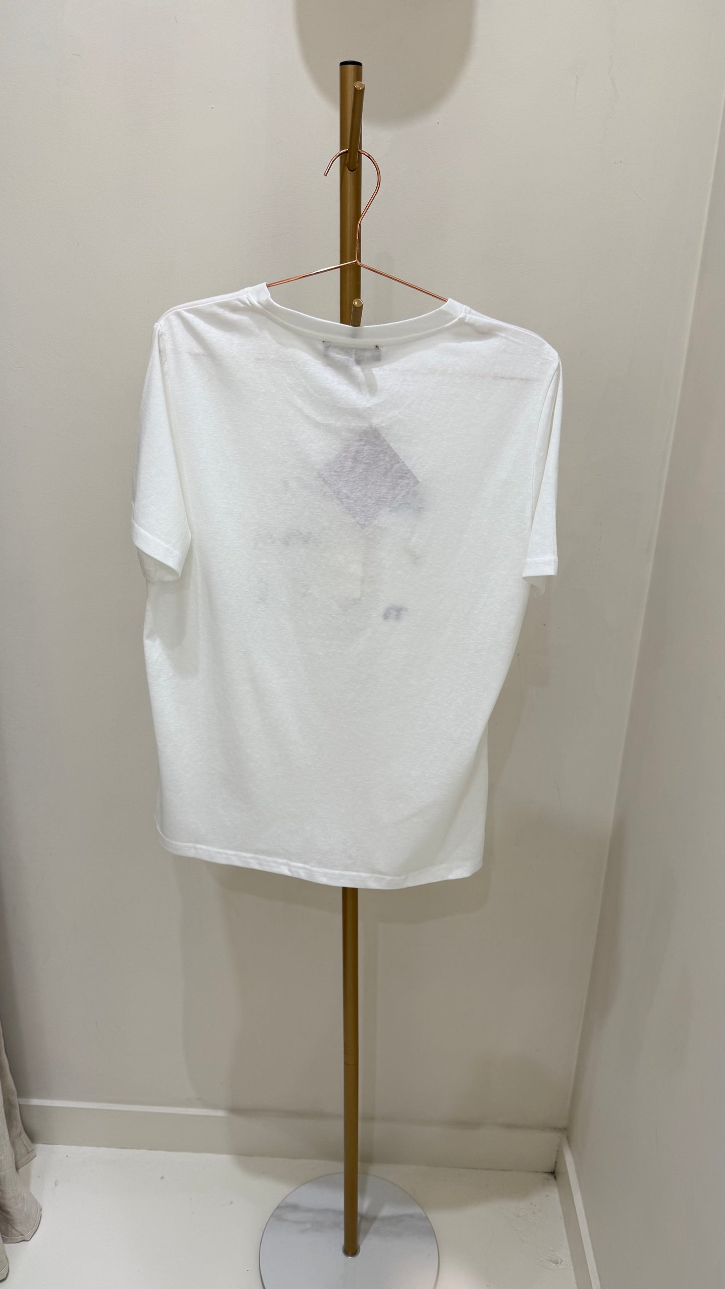 Liora Anti-romantic T-shirt