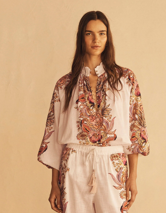 Aur Ocea - Scallop Billow Sleeve Blouse