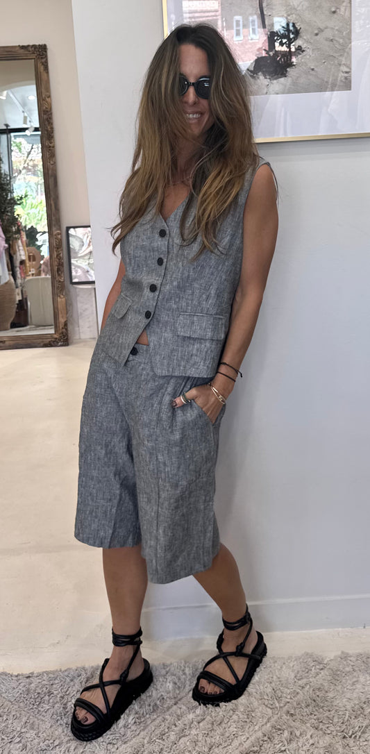 Liora - Long Grey Short