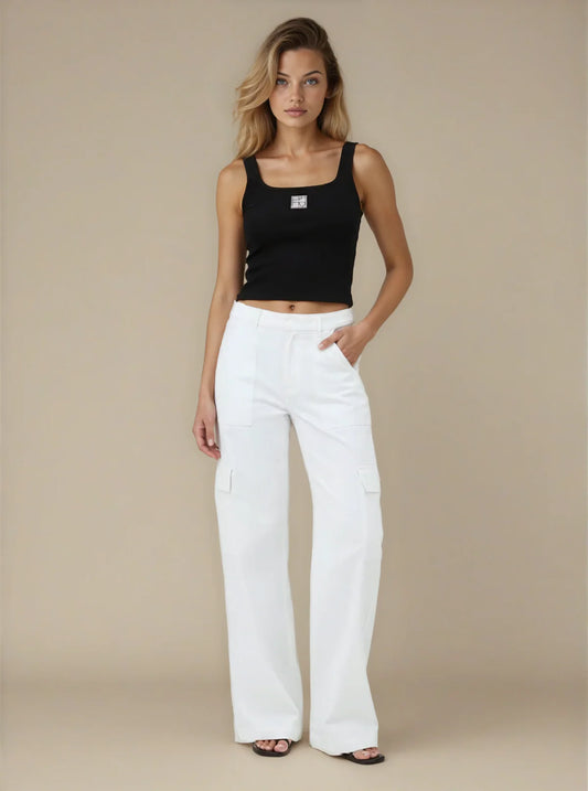 Juan & Me Tia Logo Tank